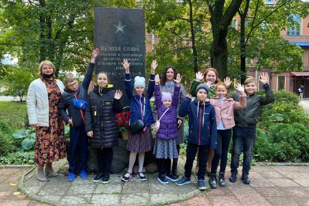 Дети сотрудников Университета увидели рабочие места своих родителей воочию