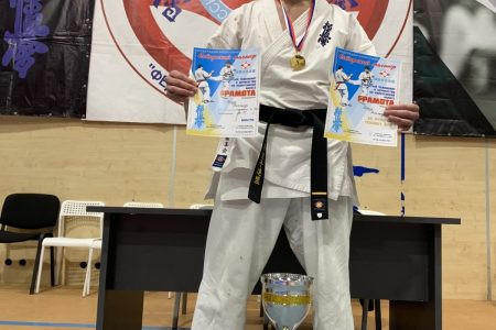 Преподаватель кафедры физического воспитания Александр Дрозд победил на соревнованиях по карате