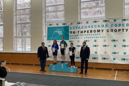 Мы верим твердо в героев спорта