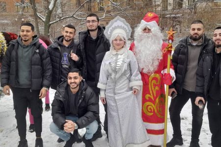 Новогодняя фотосессия с Дедом Морозом, Снегурочкой, Снежинкой и Северным единорогом