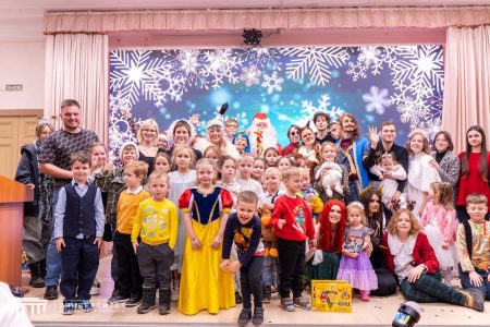 Новогодняя ёлка и спектакль-сказка «Новый год: ПЕРЕЗАМОРОЗКА»